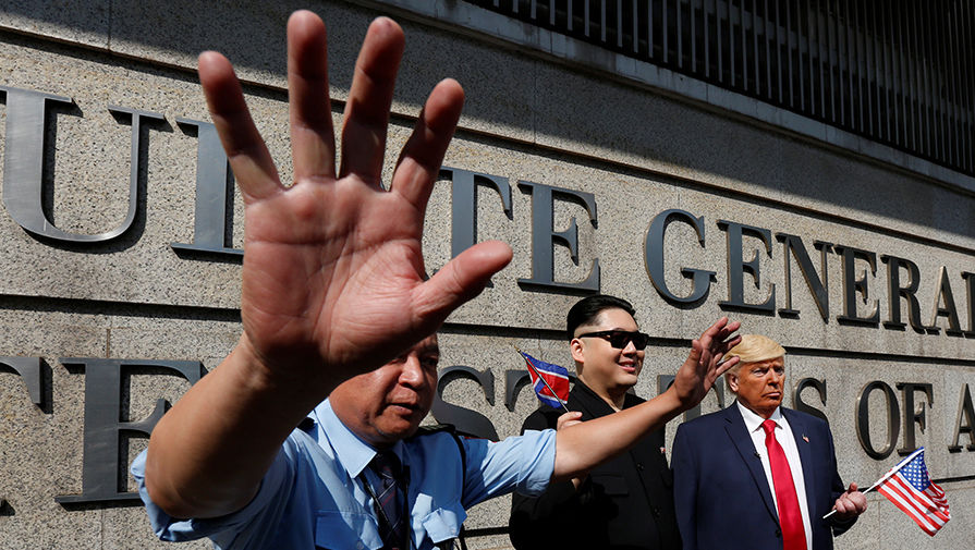 Двойники Дональда Трампа и Ким Чен Ына в&nbsp;Гонконге, 25&nbsp;января 2017&nbsp;года