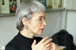 Анна Политковская в редакции «Новой газеты», 2002 год