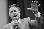 <b>Андрей Дементьев (16 июля 1928 — 26 июня 2018). </b> Советский и российский поэт, радио- и телеведущий. Главный редактор журнала «Юность»
