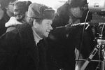 Леонид Быков на съемках своего фильма «Аты-баты, шли солдаты», 1978 год