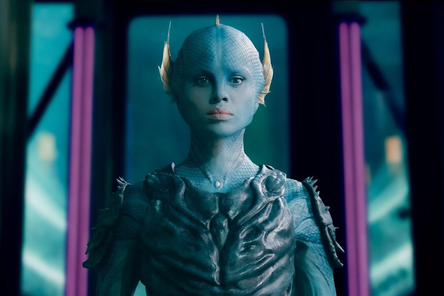 <b>«Война между&nbsp;сушей и морем» (The War Between the Land and the Sea) — мини-сериал, созд. Расселл Ти Дейвис</b>
<br><br>
<b>Где и когда смотреть:</b> на&nbsp;BBC One — с&nbsp;7 декабря
<br><br>
Спин-офф «Доктора Кто» про&nbsp;рядовую сотрудницу ЮНИТ (эта организация противостоит паранормальным и внеземным угрозам), которая должна предотвратить войну человечества с&nbsp;древней расой подводных существ.
