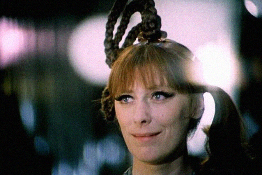Актриса Екатерина Васильева в&nbsp;фильме &laquo;Эта весёлая планета&raquo; (1973)