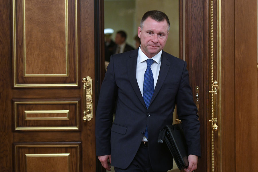 Глава МЧС Евгений Зиничев перед&nbsp;заседанием правительства РФ в&nbsp;новом составе, 2018&nbsp;год