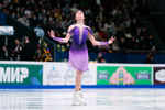 Камила Валиева выступает в короткой программе на чемпионате России — 2022