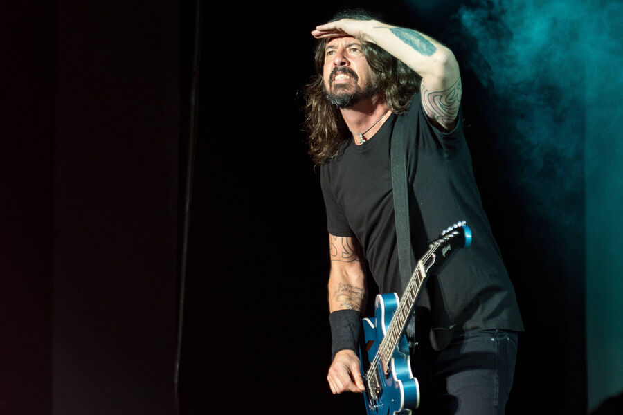 Дэйв Грол во время выступления Foo Fighters в&nbsp;Куритибе, Бразилия, 2018&nbsp;год