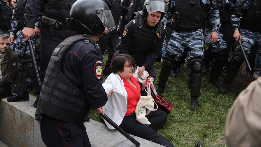 Несанкционированная акция на&nbsp;Тверской улице в&nbsp;Москве, 12&nbsp;июня 2017&nbsp;года