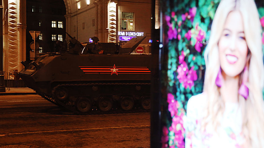 Репетиция военного парада к&nbsp;Дню Победы в&nbsp;центре Москвы, 26 апреля 2018 года