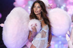 Лили Олдридж во время показа Victoria's Secret в&nbsp;Лондоне, 2014 год