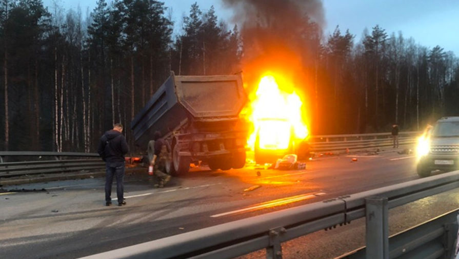 Последствия ДТП в Санкт-Петербурге, 27 октября 2018 года