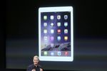 Тим Кук на презентации новых планшетов iPad Air 2 и iPad mini 3