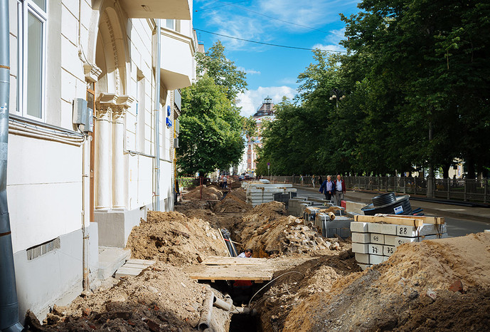 Перекресток Ермолаевского переулка и Малой Бронной улицы