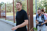 Политик Алексей Навальный (включен в список террористов и экстремистов) перед заседанием Симоновского районного суда Москвы, 3 августа 2017 года