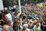 Столкновения митингующих с полицией у здания Рады Украины в Киеве