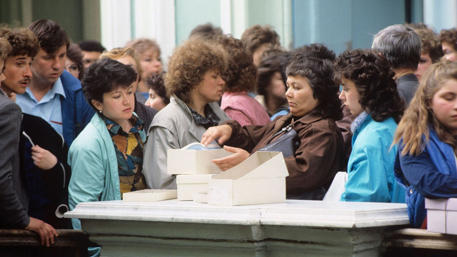 1989 год. Покупатели в ГУМе