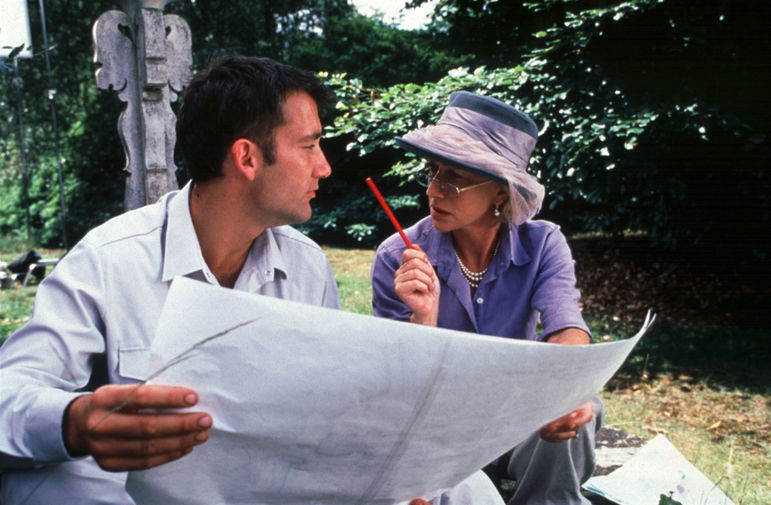 Клайв Оуэн и Хелен Миррен в фильме «Зеленые пальцы» (2001)