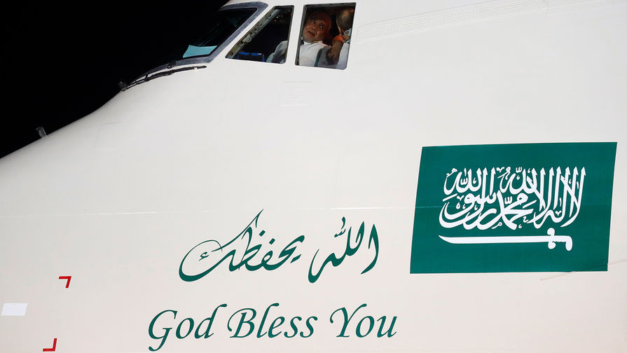 Самолет короля Саудовской Аравии Сальмана бен Абдель Азиза Аль Сауда в&nbsp;аэропорту Внуково, 4&nbsp;октября 2017&nbsp;года