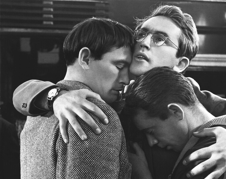<b>&laquo;Коллеги&raquo; (1962)</b>
<br><br>
Картина, снятая по&nbsp;одноименной повести Василия Аксенова, рассказывает о&nbsp;трех друзьях, которые после окончания медицинского института получают распределение в&nbsp;разные места. Впереди Сашу (Василий Ливанов), Алексея (Василий Лановой) и Владьку (Олег Анофриев) ждут серьезные испытания, но вместе они преодолеют все трудности, сохранив при&nbsp;этом достоинство и верность студенческой дружбе. Из-за диссидентской деятельности Василия Аксенова фильм долгое время пролежал на&nbsp;полке и крайне редко показывался по&nbsp;телевизору. 