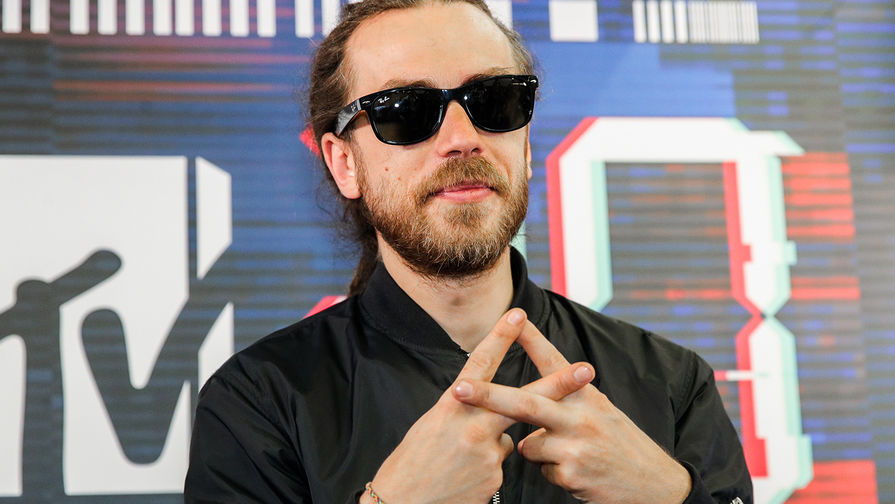 Певец, рэпер Децл (Кирилл Толмацкий) во время live-шоу &laquo;MTV 20&raquo; к&nbsp;20-летию телеканала &laquo;MTV Россия&raquo;, 2018 год
