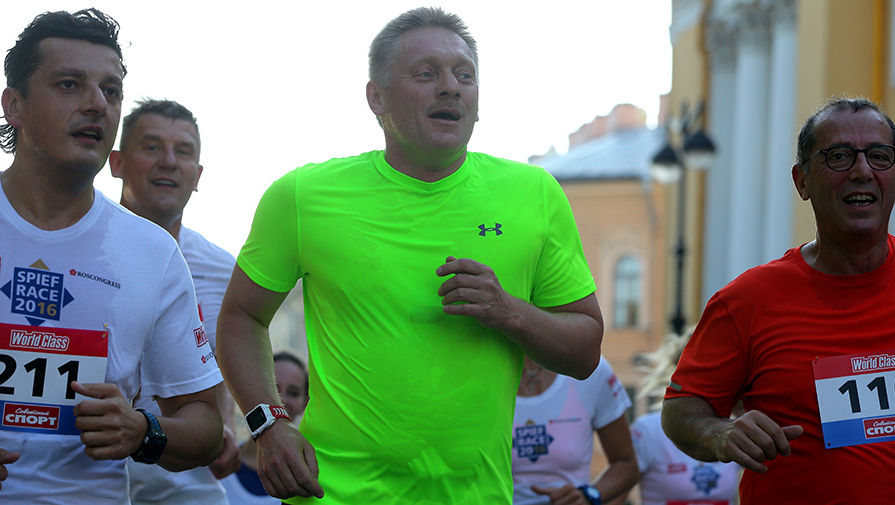 Дмитрий Песков во время благотворительного забега SPIEF RACE в&nbsp;рамках XX Петербургского международного экономического форума, 2016&nbsp;год 