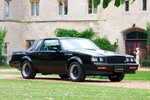 Buick Grand National GNX
<br><br>
Дебют этой модели в 1987 году вызвал фурор. На фоне увлечения «Звездными войнами» это купе заставило ассоциировать эту машину с главным злодеем саги Дартом Вейдером. Машина была выпущена ограниченной серией, и стоимость ее коллекционных экземпляров достигает $150 тыс.