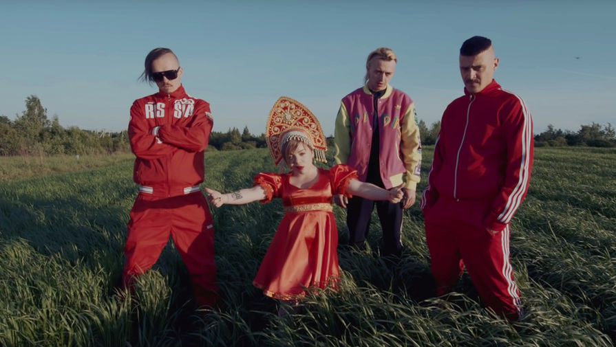 Кадр из клипа LITTLE BIG - ДАЙ МНЕ СВОИ ДЕНЬГИ