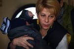 30 октября 2014 года. Елизавета Глинка (Доктор Лиза) с ребенком в вагоне поезда Донецк – Москва на Курском вокзале