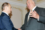 Президент России Владимир Путин и бывший канцлер ФРГ Гельмут Коль в резиденции «Ново-Огарево», 2005 год