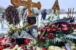 Могила актрисы Евгении Добровольской на Троекуровском кладбище, 14 января 2025 года