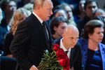 Президент России Владимир Путин на церемонии прощания с Иосифом Кобзоном в Москве, 2 сентября 2018 года