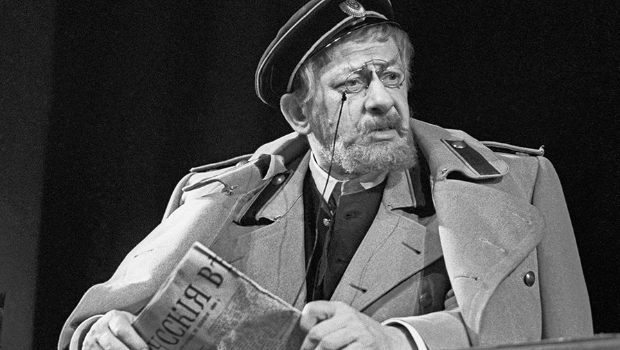 Евгений Евстигнеев в спектакле «Три сестры», 1979 г.
