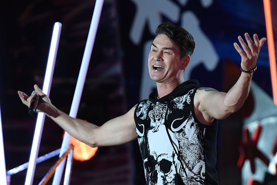 Участник группы &laquo;На-На&raquo; певец Владимир Политов во время выступления на&nbsp;международном музыкальном фестивале &laquo;Жара&raquo; в&nbsp;Баку, Азербайджан, 27&nbsp;июля 2019&nbsp;года