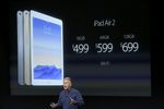Фил Шиллер на презентации новых планшетов iPad Air 2 и iPad mini 3