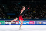 Майя Хромых выступает в произвольной программе на чемпионате России — 2022