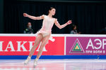 Софья Самоделкина выступает в короткой программе на чемпионате России — 2022