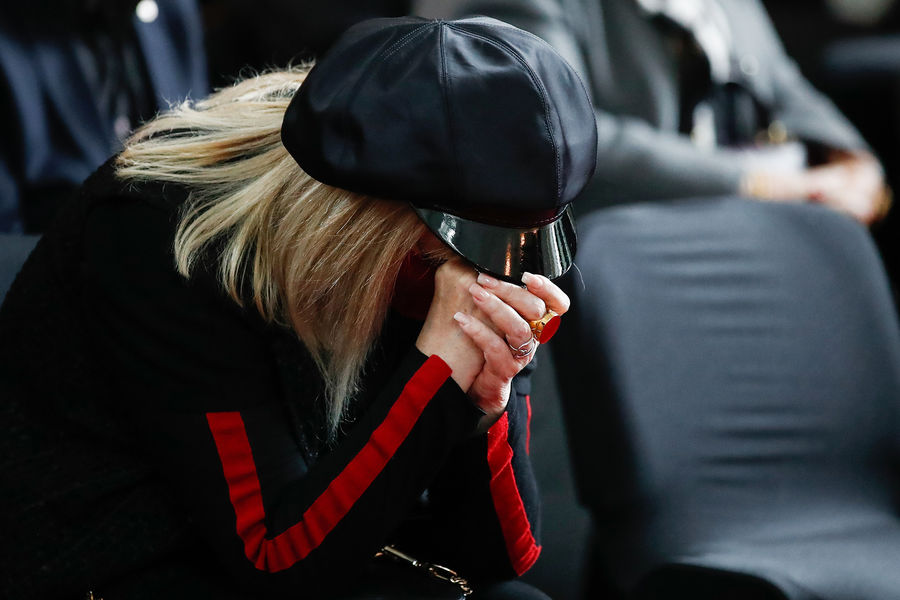 Певица Алла Пугачева на&nbsp;церемонии прощания с&nbsp;художником-сценографом Борисом Красновым на&nbsp;Троекуровском кладбище в&nbsp;Москве, 9&nbsp;сентября 2021&nbsp;года