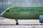 Самолет МС-21-310 с&nbsp;двигателями ПД-14 на&nbsp;аэродроме Иркутского авиационного завода, 15 декабря 2020 года