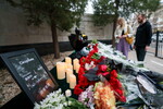 Мемориал у посольства России в Пекине, 23 марта 2024 года