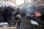 Во время протестов в Тбилиси, 18 ноября 2019 года