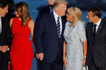 Премьер-министр Канады Джастин Трюдо, первая леди США Меланья Трамп, президент США Дональд Трамп, первая леди Франции Брижит Макрон и президент Франции Эммануэль Макрон на саммите G7, 25 августа 2019 года 