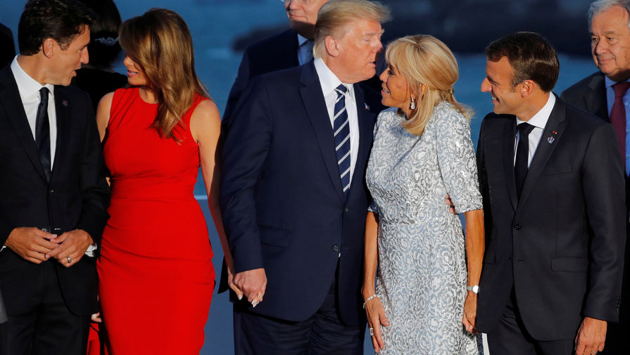 Премьер-министр Канады Джастин Трюдо, первая леди США Меланья Трамп, президент США Дональд Трамп, первая леди Франции Брижит Макрон и президент Франции Эммануэль Макрон на&nbsp;саммите G7, 25 августа 2019 года 