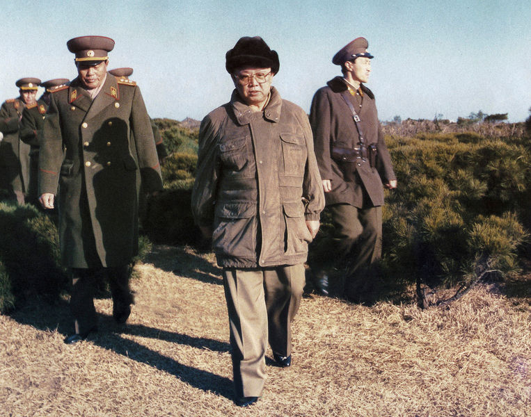 Ким Чен Ир в&nbsp;военной части, 1995&nbsp;год