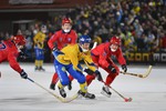 Россияне Дмитрий Савельев и Александр Тюкавин преследуют шведа Йохана Эсплунда