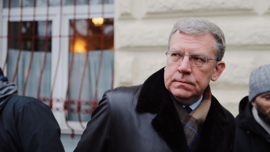Глава Счетной палаты Алексей Кудрин у&nbsp;Центрального дома журналиста, где проходит церемония прощания с&nbsp;Людмилой Алексеевой, 11 декабря 2018 года