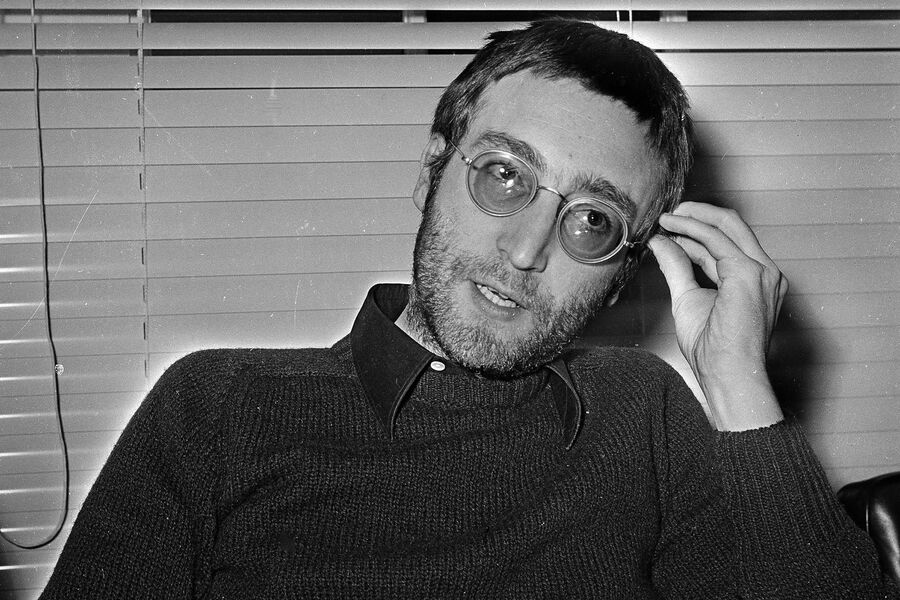 Музыкант, певец и композитор Джон Леннон (9 октября 1940 &mdash; 8&nbsp;декабря 1980), <b>$16 млн</b>