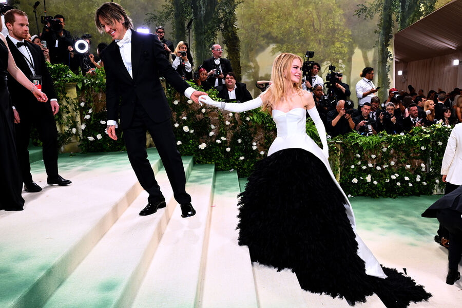 Кейт Урбан и Николь Кидман на&nbsp;ежегодном балу Института костюма Met Gala в&nbsp;Музее искусств Метрополитен в&nbsp;Нью-Йорке, 2024&nbsp;год