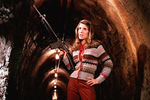 <b>Братья Блюз (1980)</b>
<br><br>
Криминальная музыкальная комедия о двух братьях-музыкантах, которые решают организовать концерт, чтобы предотвратить снос здания церковного приюта. Однако на пути к их цели встают неожиданные препятствия в виде полиции, бандитов и неонацистов. Сама Кэрри Фишер исполнила роль жены одного из братьев.