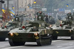 Военная техника во время военного парада по случаю 25-летия независимости Украины