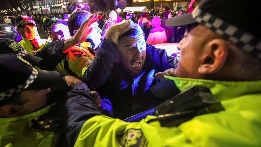 Во время протестов в&nbsp;Тбилиси, 18 ноября 2019 года