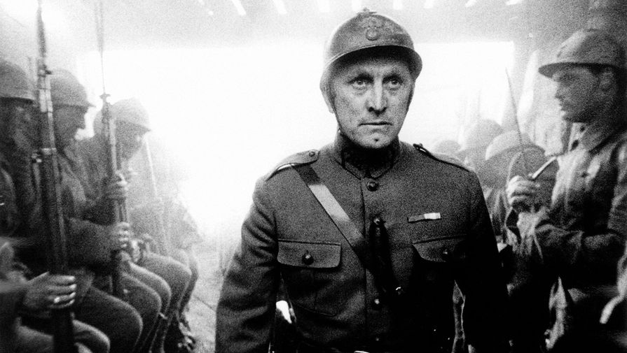 Кирк Дуглас в&nbsp;фильме &laquo;Тропы славы&raquo; (1957)