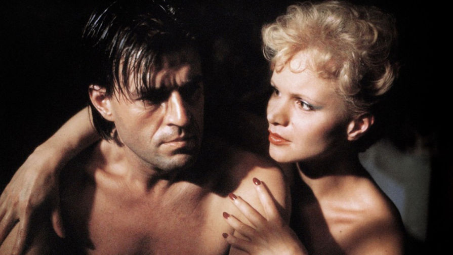Кадр из фильма «Четвертый мужчина» (1983)